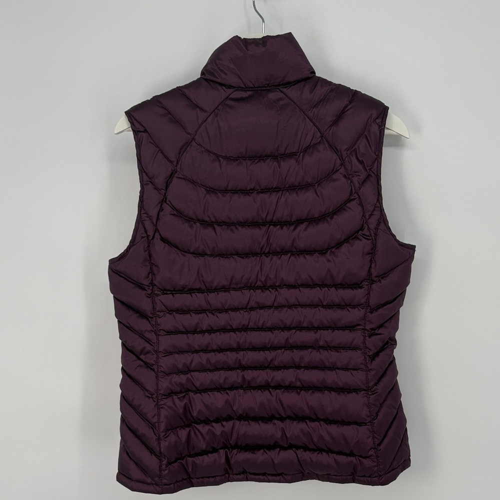 🦧 Bernardo down fill Plum satin Quilted Vest - Picture 3 of 3